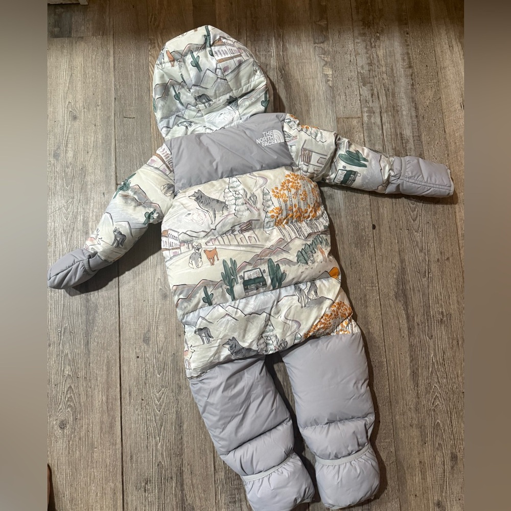 The North Face Infant Snowsuit with Forest Print wolves
